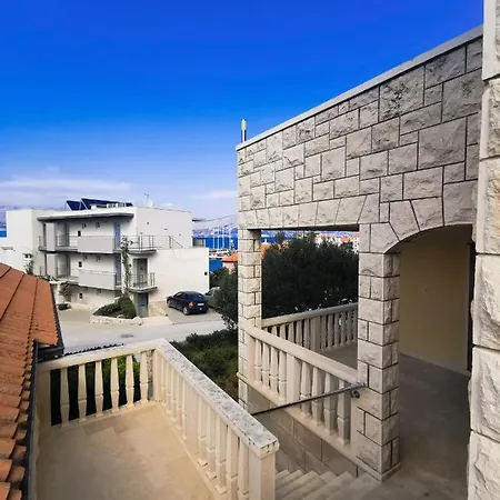 Apartment Ela Postira