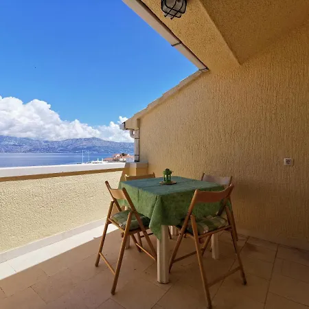 Apartament Ela Postira