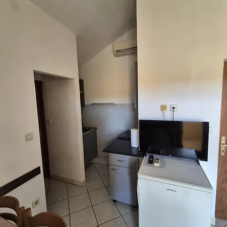 Apartment Ela *